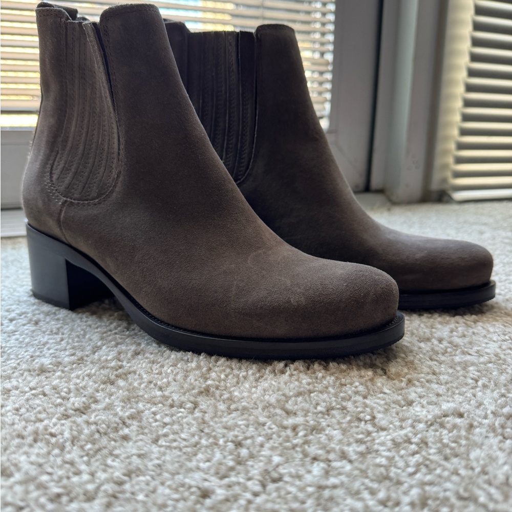 LA CANADIENNE Suede Waterproof Boots